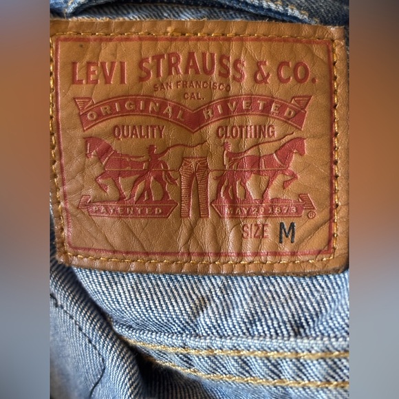 Levi’s Medium Wash Denim Jean Original Trucker Jacket - Picture 6 of 9